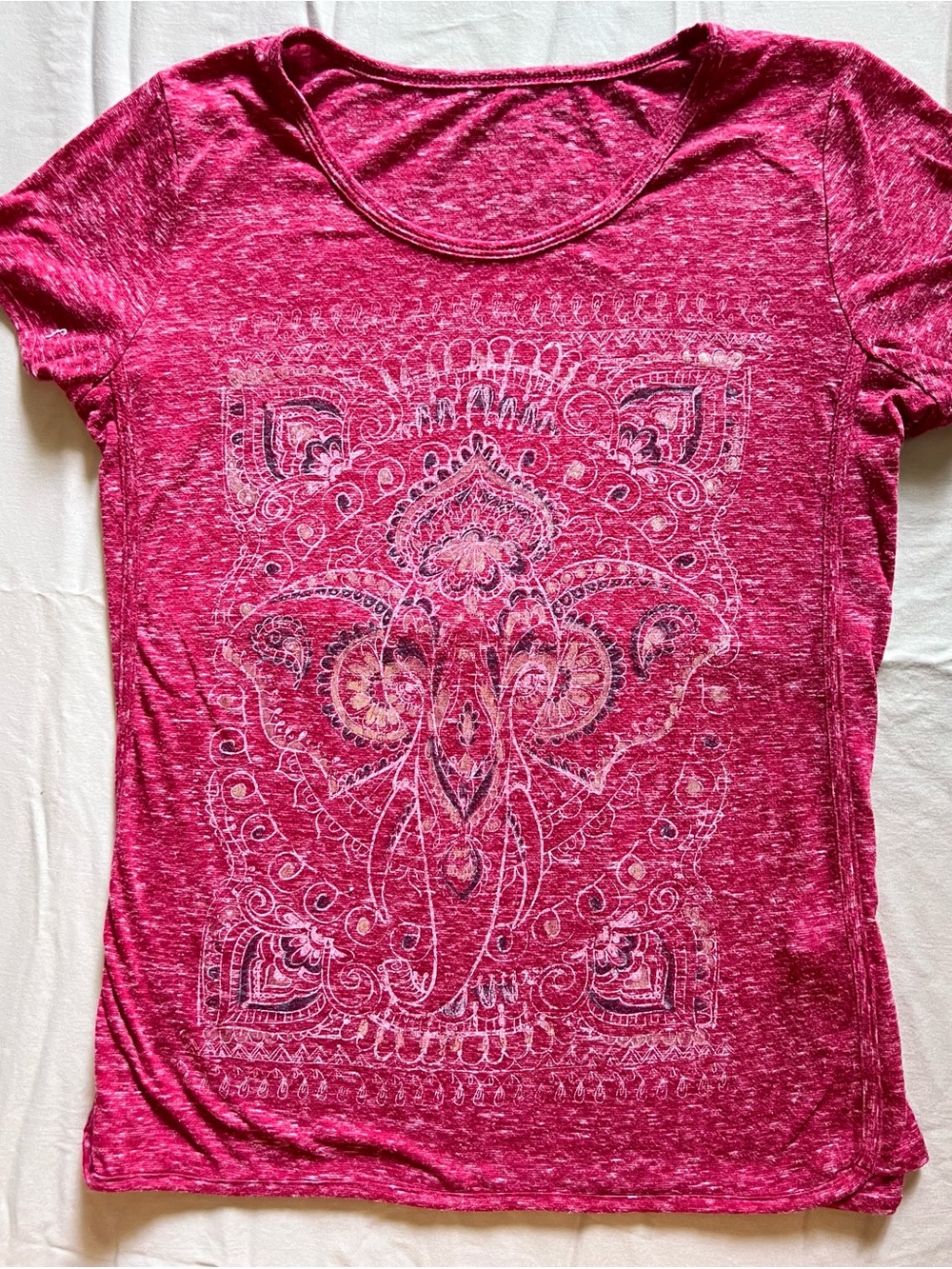 Women's Scoop Neck Red Paisley Elephant Graphic Tee